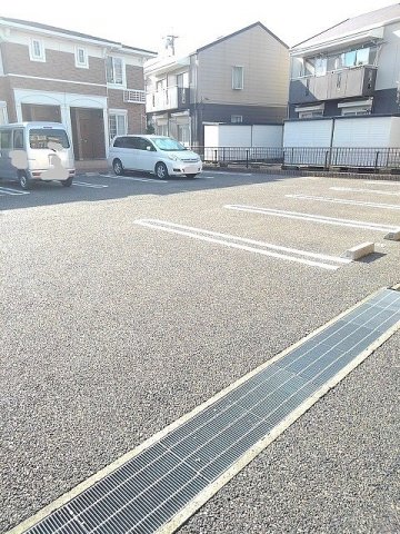 【ストークパークIIの駐車場】