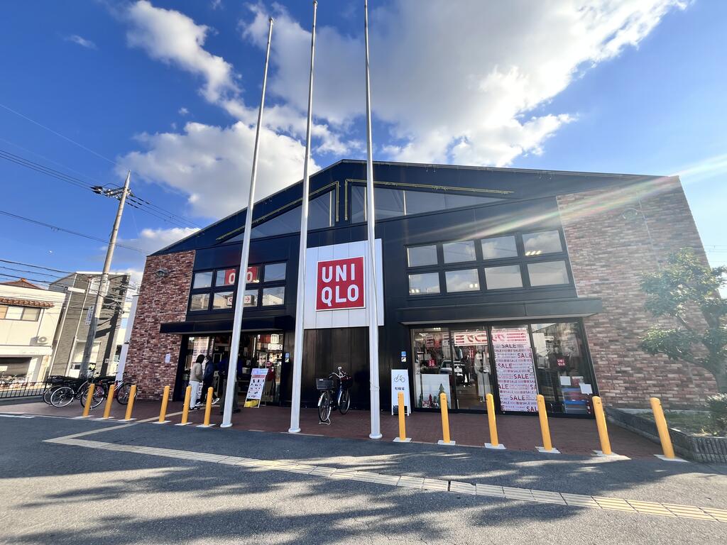 ショッピングセンター　ユニクロ豊中南桜塚店（ショッピングセンター）まで356m