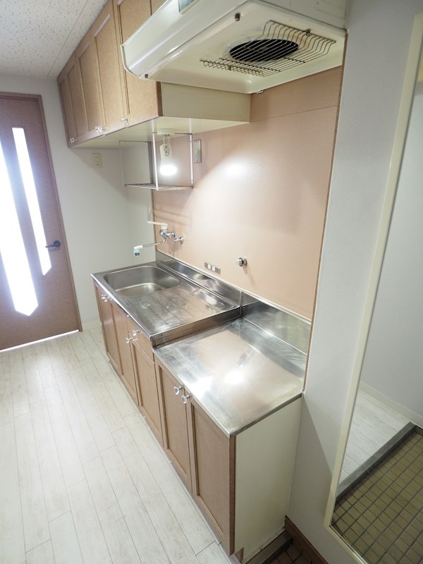 キッチン　収納が多いキッチン食器棚不要♪