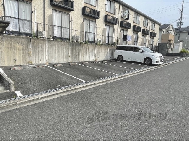 【レオパレス健の駐車場】