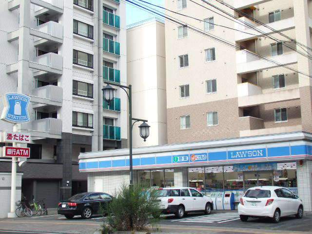 コンビニ　ローソン（コンビニ）まで158m