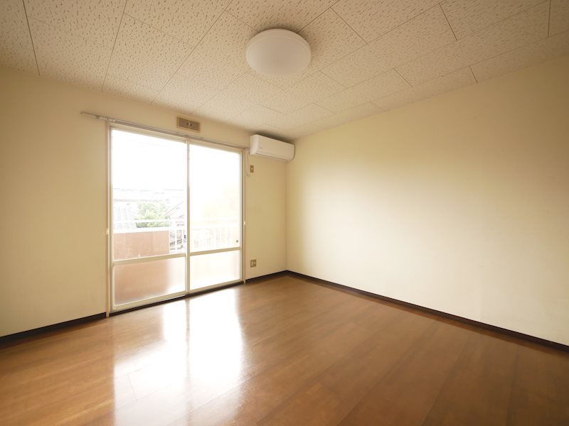 居室・リビング　洋室8帖