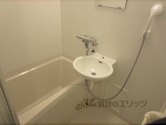 バス・シャワールーム　バス