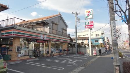 コンビニ　セブンイレブン草加瀬崎1丁目店（コンビニ）まで353m