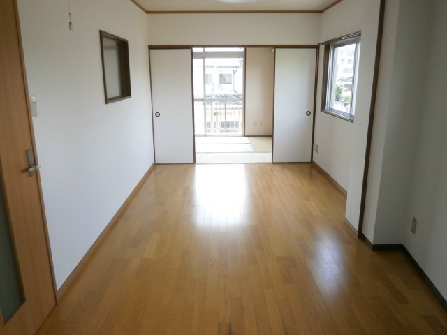 居室・リビング　反転タイプ