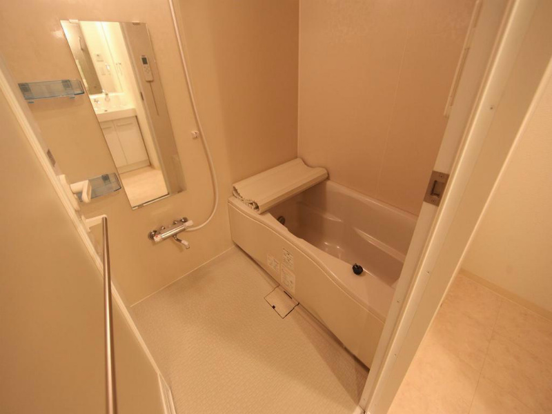 バス・シャワールーム　ミストサウナ　追い焚き　浴室暖房乾燥機付バスルーム