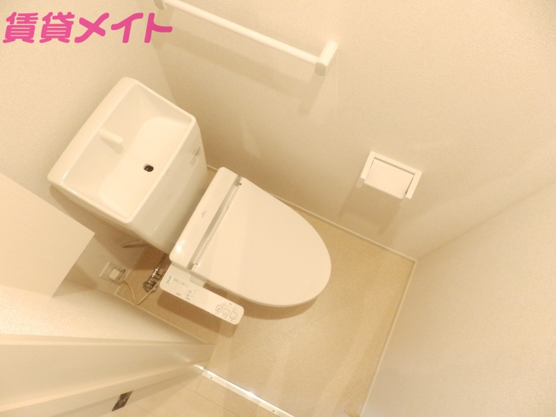 トイレ　同型参考写真