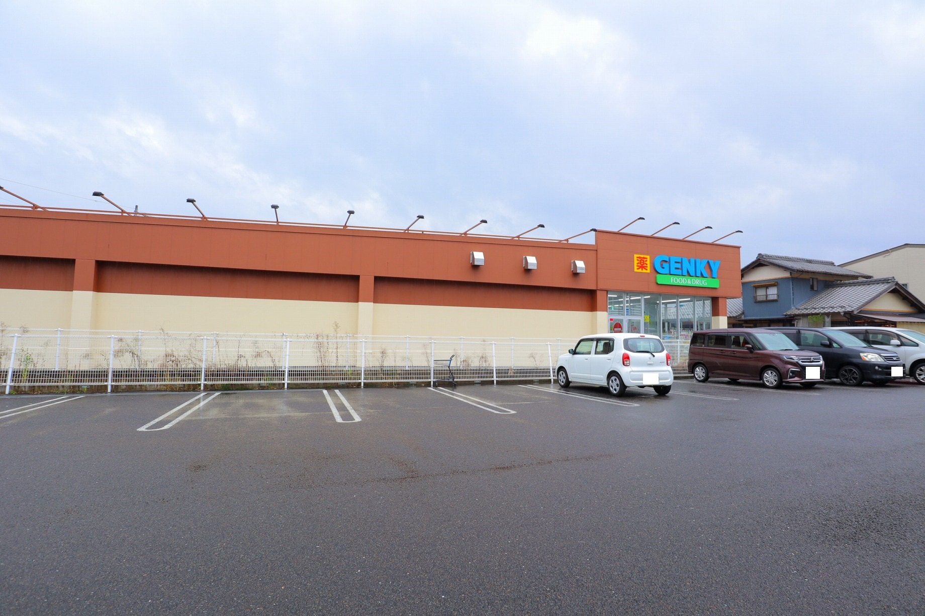 ドラックストア　ゲンキー岩地店（ドラッグストア）まで671m