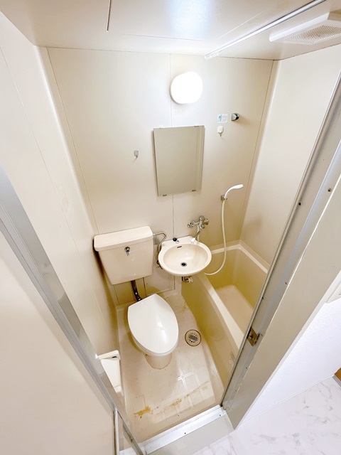 バス・シャワールーム