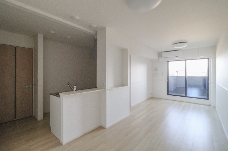 居室・リビング　図面と現状に相違がある場合には現状を優先