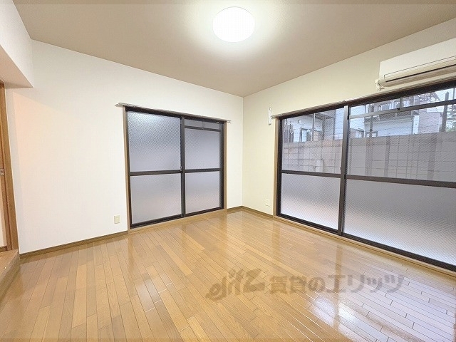 居室・リビング　洋室