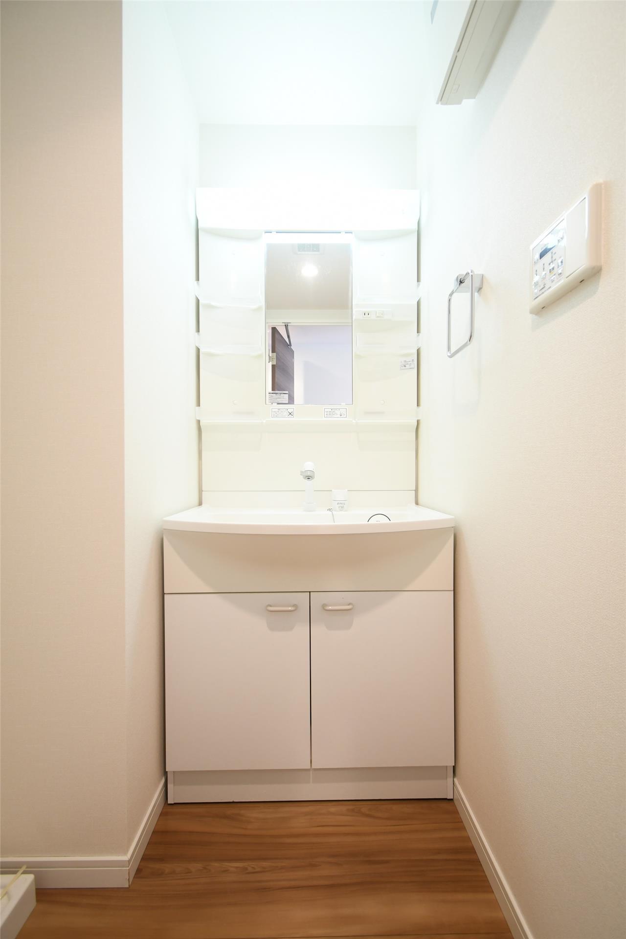 洗面設備　洗面化粧台