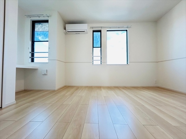 その他部屋・スペース　同一建物内３０２号室内装写真転載