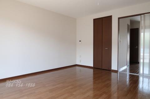 居室・リビング　室内