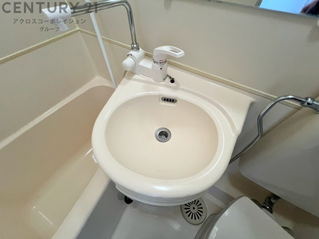 洗面設備　コンパクトな洗面台