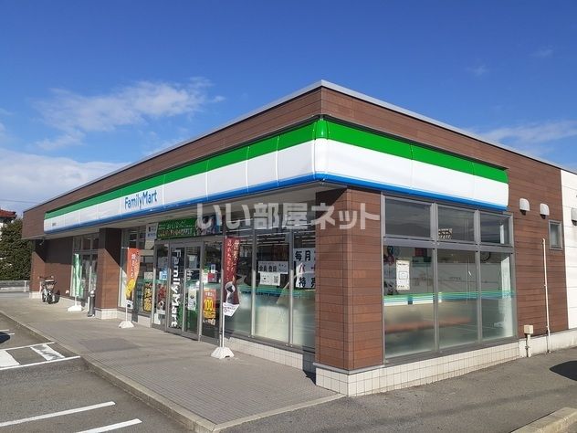 コンビニ　ファミリーマート　黒部植木店（コンビニ）まで366m