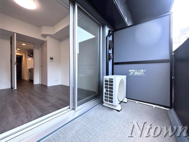 バルコニー　外からの目が気にならないバルコニーで洗濯物が干せます