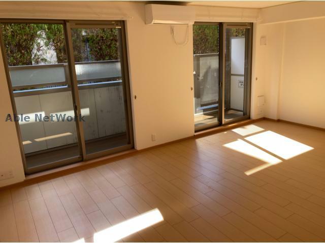 居室・リビング　同型モデル