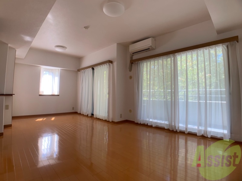 居室・リビング　広くてキレイなＬＤＫが広がっていて、充実した生活が送れそう。