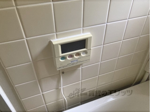 その他設備　給湯器リモコン