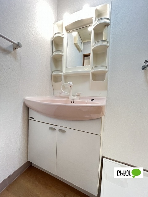 洗面設備　同一タイプ