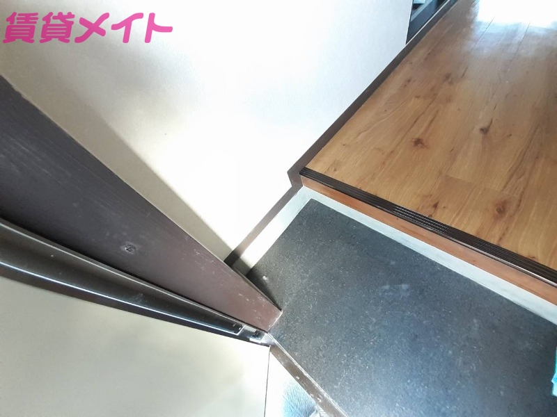 玄関　別部屋参考写真です