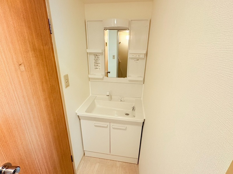 洗面設備　※他号室参考写真