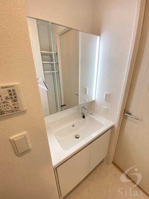 洗面設備　同仕様