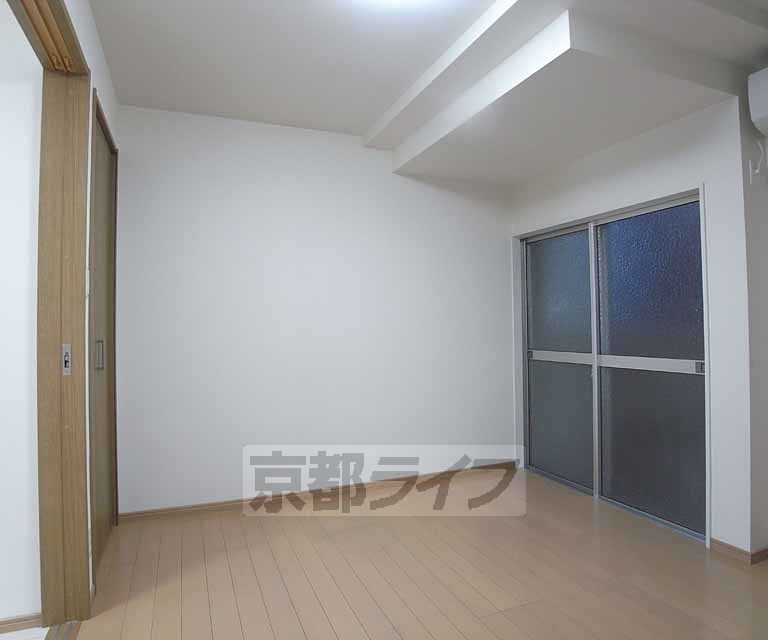 居室・リビング　きれいなお部屋です。