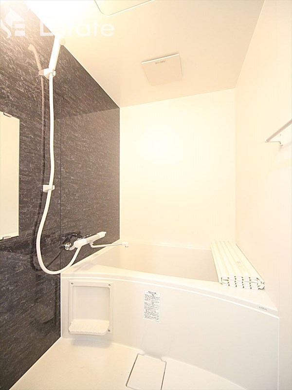 バス・シャワールーム　バスルーム