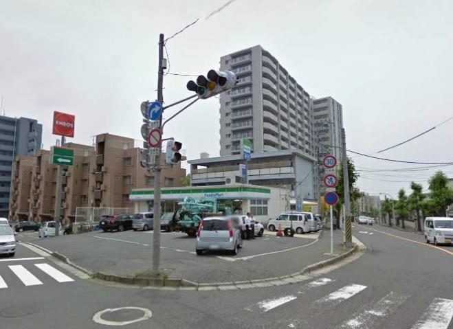 コンビニ　ファミリーマート（コンビニ）まで1089m