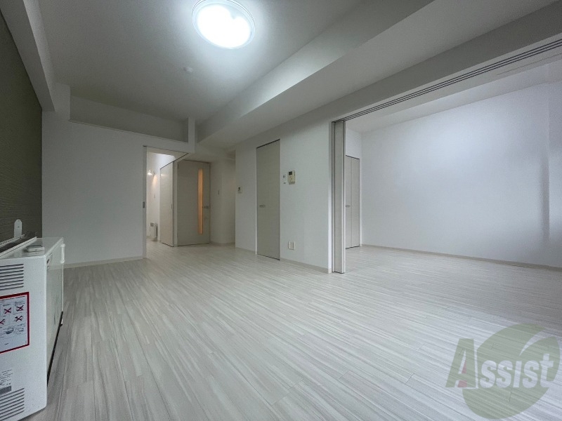 居室・リビング　広くてキレイなお部屋が広がっていて、充実した生活が送れそう。