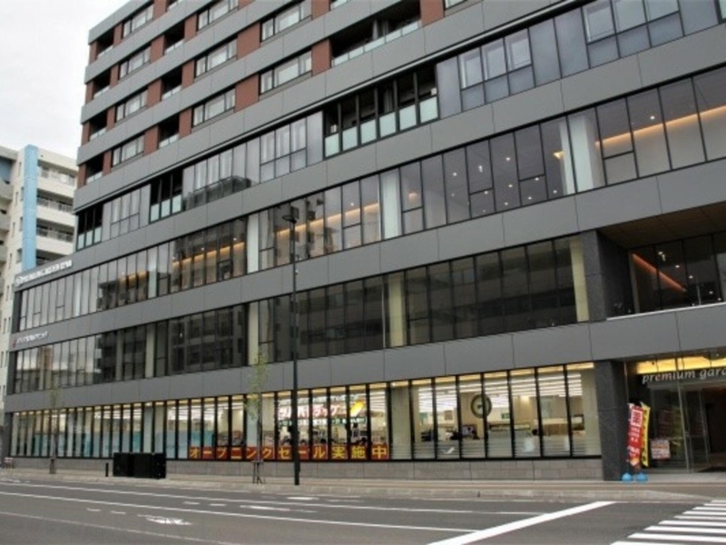 ドラックストア　ツルハドラッグ北4条店（ドラッグストア）まで481m