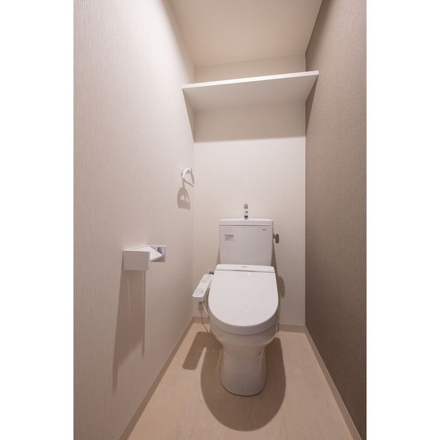 トイレ　温水洗浄便座　※イメージ