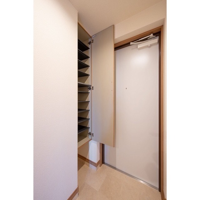 玄関　大型ミラーつきシューズボックス　※イメージ