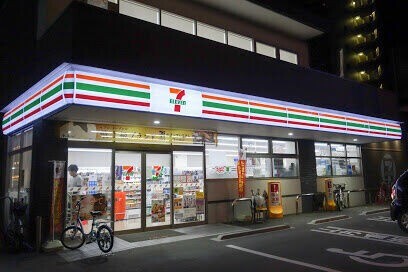 コンビニ　セブンイレブン大阪中津南店（コンビニ）まで343m