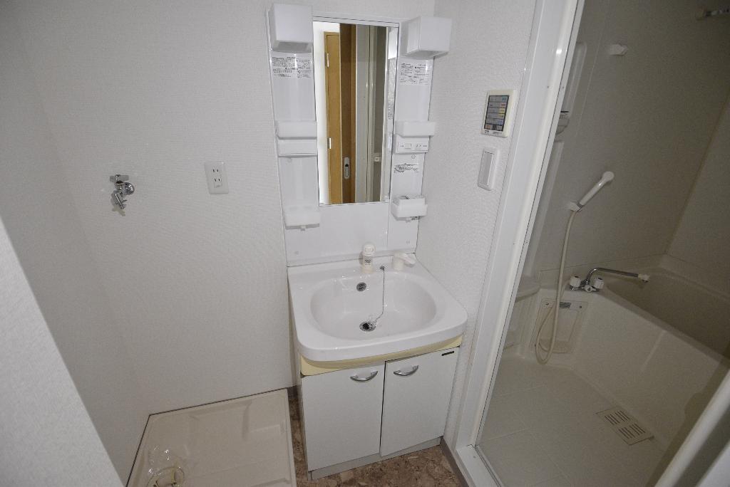 洗面設備　洗髪洗面化粧台