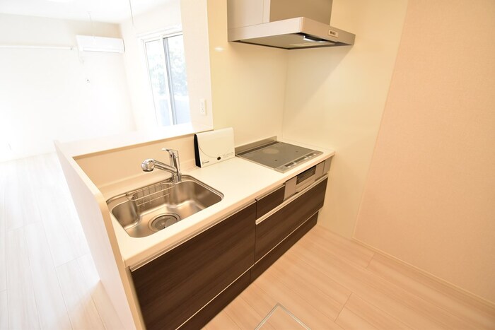 キッチン　３口ＩＨコンロ付きビルトインキッチン