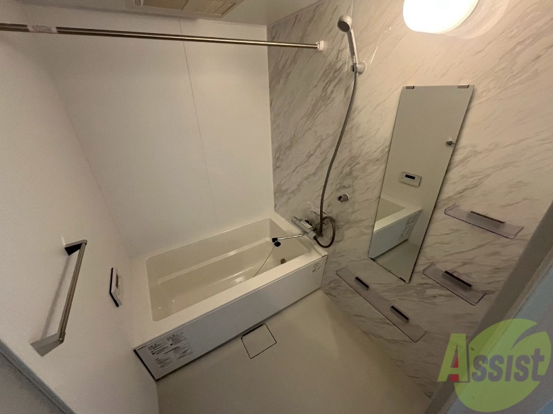 バス・シャワールーム　お風呂になります。一日の疲れを癒してくださいね。