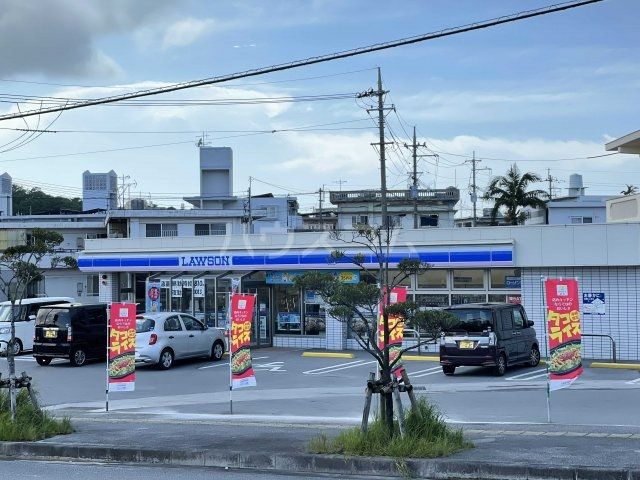 コンビニ　ローソン うるま赤道店（コンビニ）まで91m
