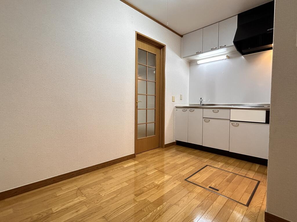 キッチン　※画像は別部屋（同間取り）の参考画像となります