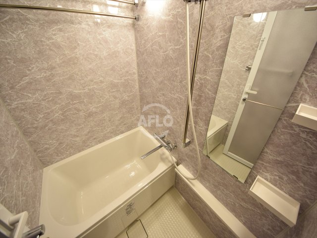 バス・シャワールーム　ブリリアントジュネス本町　浴室