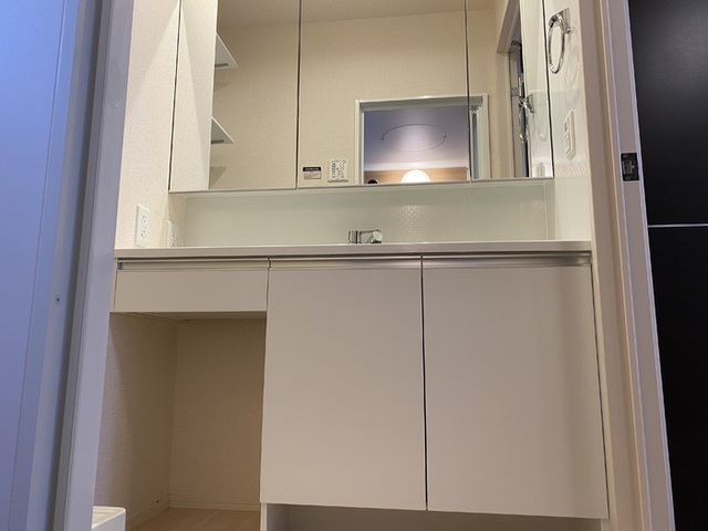 洗面設備　洗髪洗面化粧台