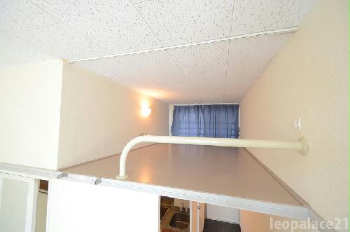 その他設備　家具無のお部屋はロフトカーテンの設置はありません。
