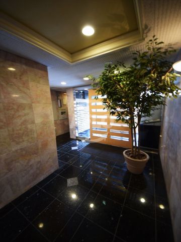 ロビー　ヴェローナ　開放的なロビー