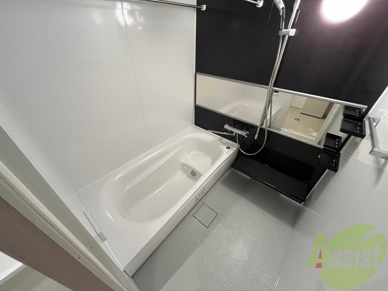 バス・シャワールーム　お風呂になります。一日の疲れを癒してくださいね。