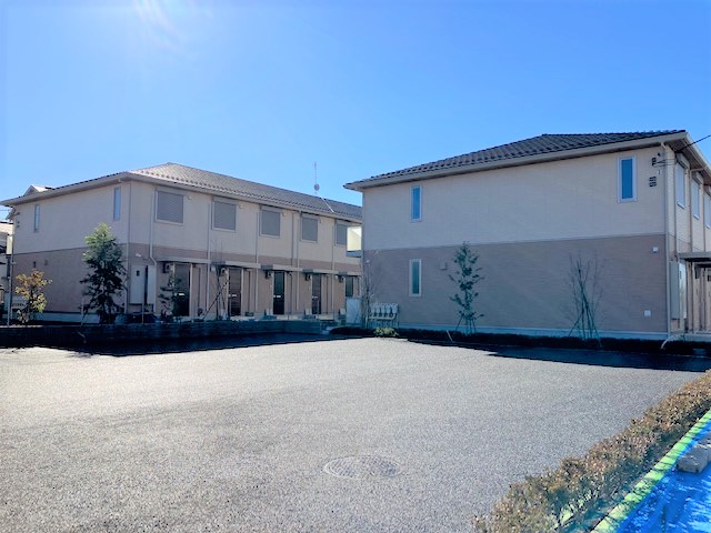 建物外観　※建築中