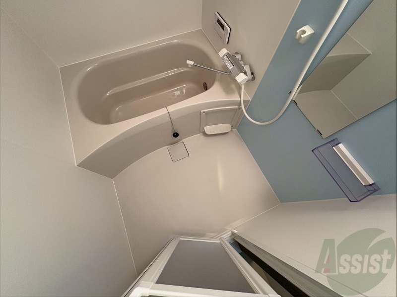 バス・シャワールーム　お風呂になります。一日の疲れを癒してくださいね。