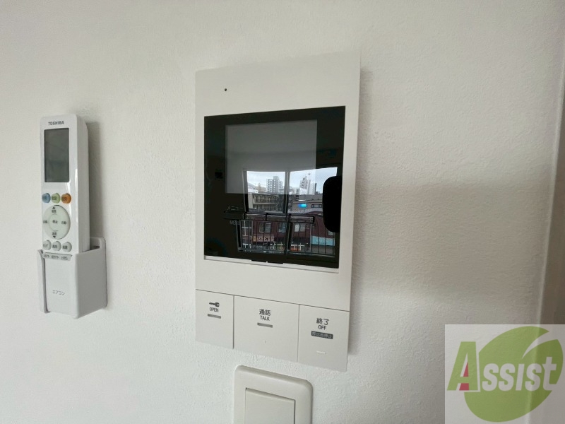セキュリティ　ＴＶモニター付インターホンです。来客者の顔が見えるので安心！