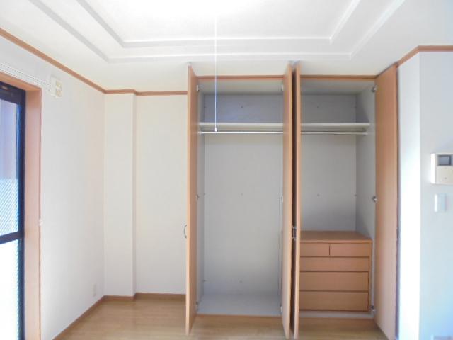 収納　クローゼット